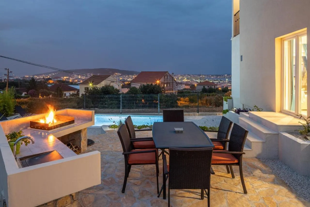 Villa West Trogir