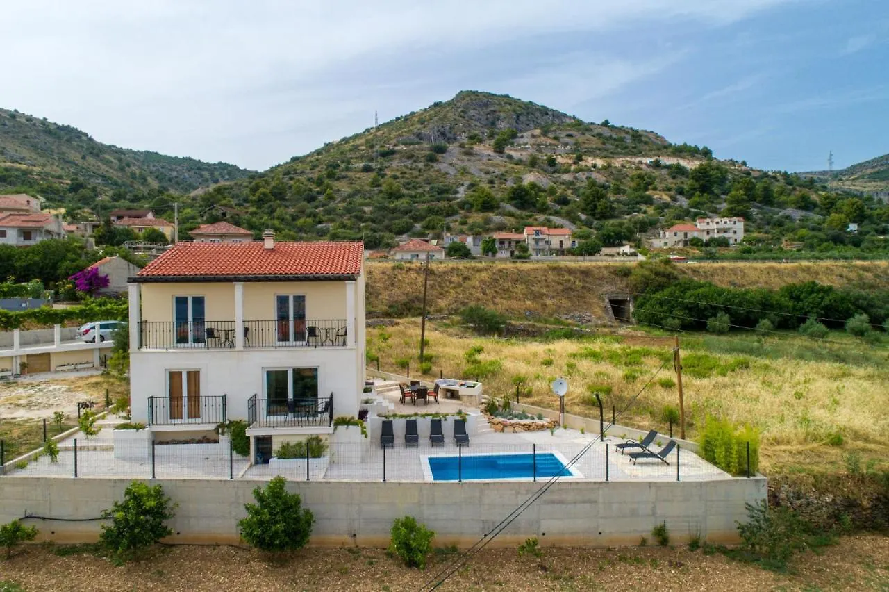 Villa West Trogir