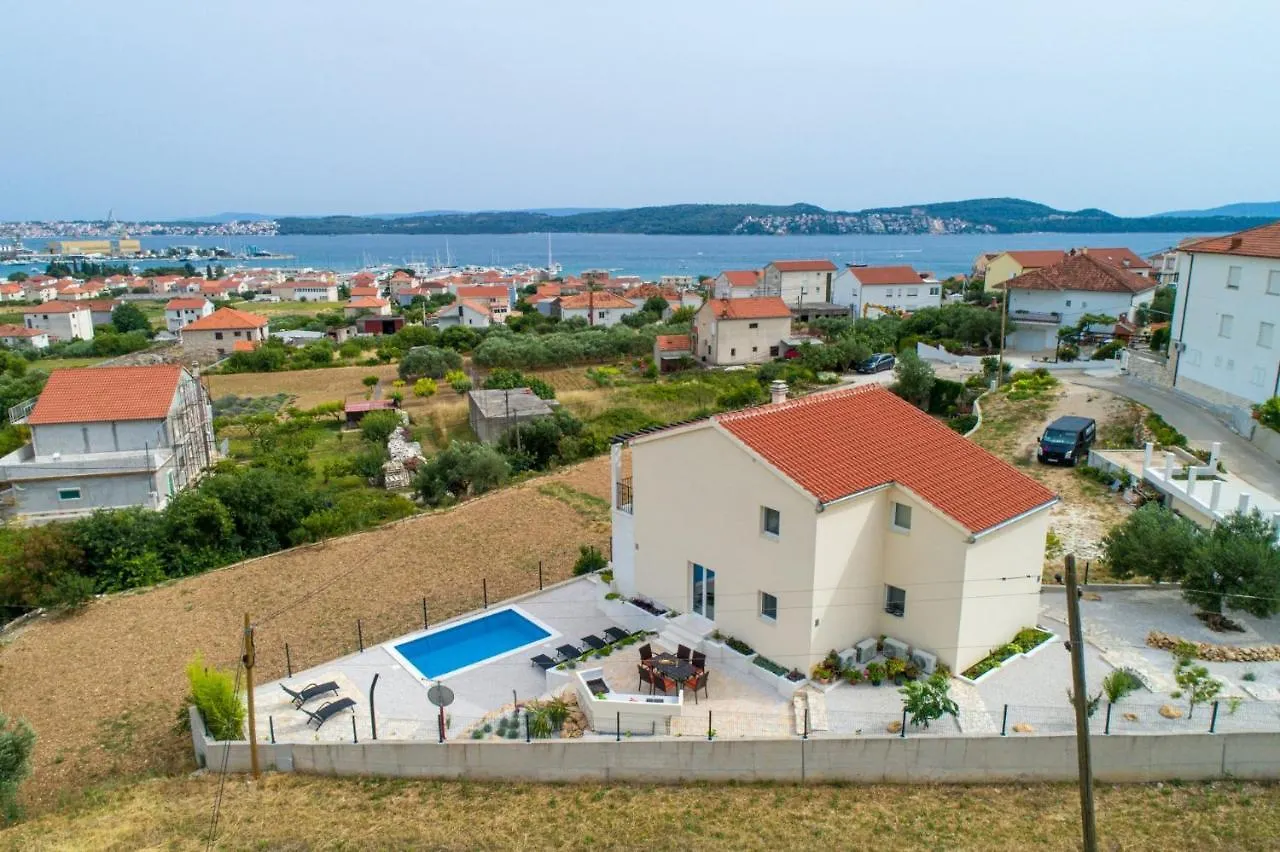 Villa West Trogir