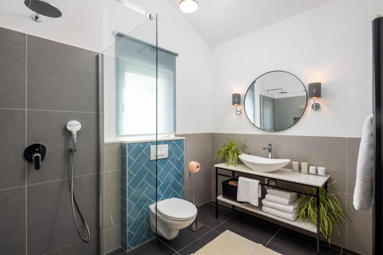 Villa West Trogir 0*,  Croatia